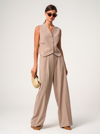 Костюм брючный с жилеткой