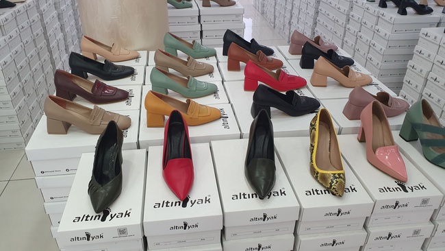 Женская обувь