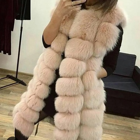 Женские жилетки из экомеха