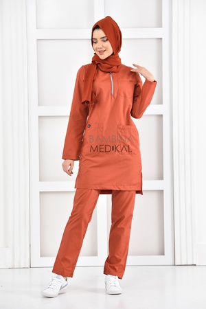 Müslüman tıbbi kadın takım elbise