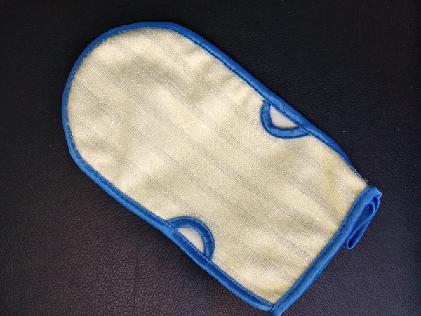 ВАРЕЖКА-СКРАБ "КОКОСОВАЯ" ДЛЯ ЛИЦА И ТЕЛА