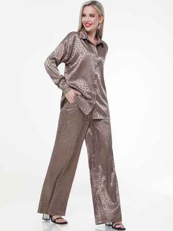 İki parçalı ipek takım elbise