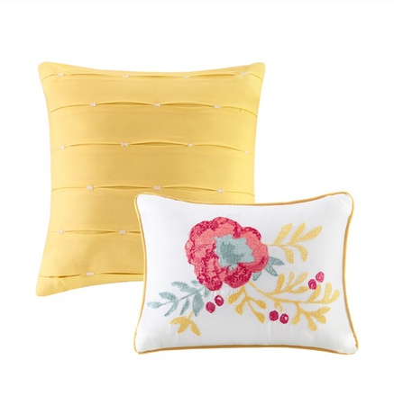 Комплекты постельного белья, полотенца, скатерти