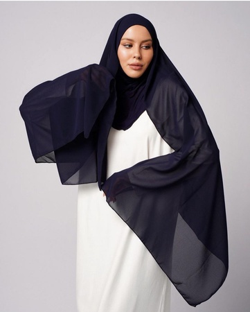 Шейла с пришитым подхиджабником