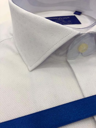 Erkeklerin gömlekleri