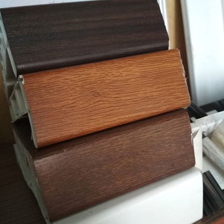 ÜRÜNLER İÇİN PVC PROFİLLERİN TOPTAN VE PERAKENDE SATIŞI. PENCERELER, KAPILAR. PENCERELER, KAPILAR İÇİN DONANIM SATIŞI. CAM, PENCERELER.