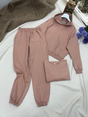 女式运动服（三件套）