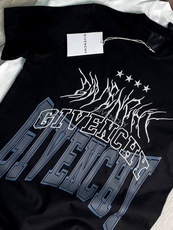 Футболка “GV”