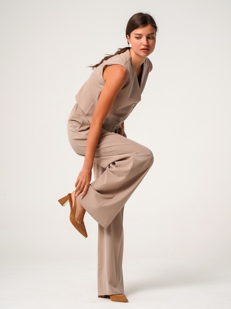 Костюм брючный с жилеткой