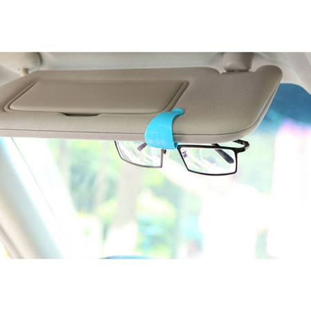 Клипса для очков в автомобиль