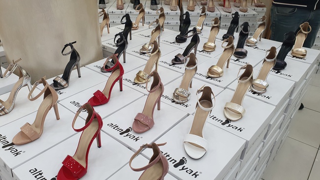 Женская обувь