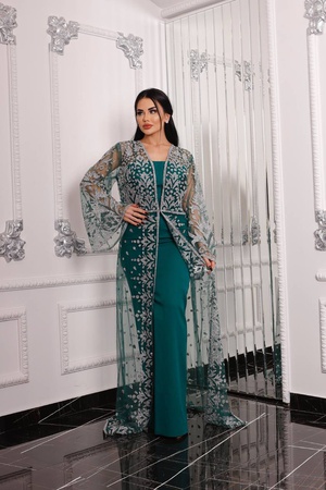 Вечерние платья