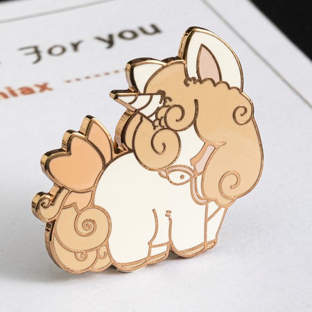 altın yaka iğnesi özel tasarım, Karikatür yaka iğnesi, Gül altın yaka iğnesi, panda hatıra sert emaye iğne üretimi, -- Qunyi Hediyeler