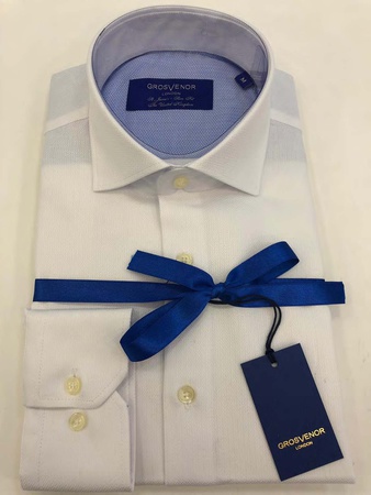 Erkeklerin gömlekleri