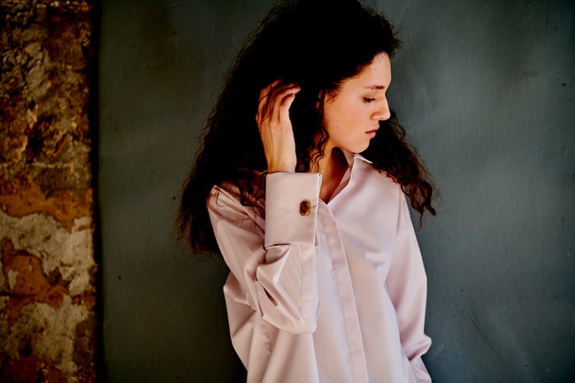 женские рубашки,блузки,трикотаж, брюки,юбки, платья, аксессуары