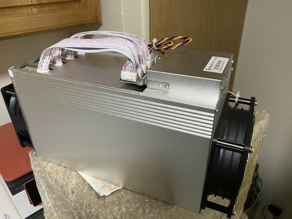 Bitmain Antminer L3+ 504 Mh/s mit APW7 Netzteil **USA Verkäufer**