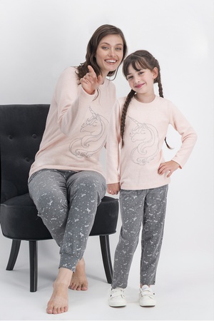 Домашняя одежда (пижамы) для мужчин, женщин и детей