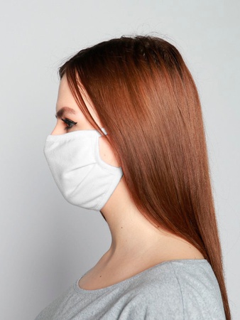 Маска для лица белая