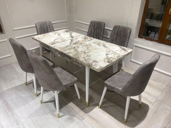 Столы и стулья