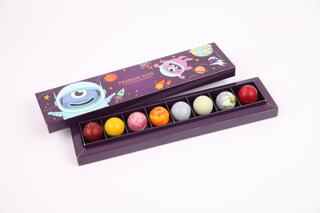 مجموعة الشوكولاتة "الوحوش في الفضاء"