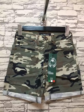 Siparişe göre dikilmiş giysiler