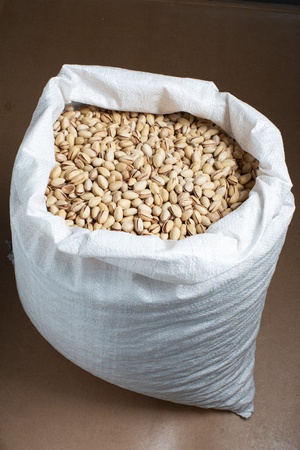 Natural raw pistachios (Fandogi) - Iran