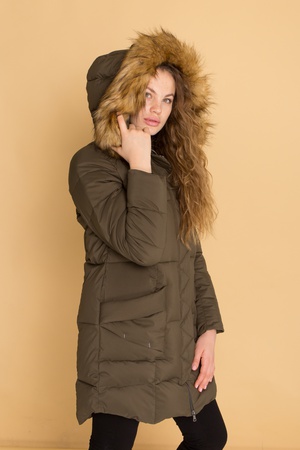 пуховик-аляска