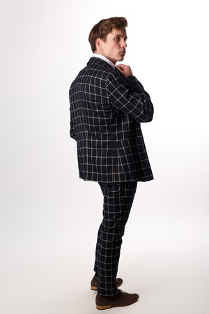 Костюм двубортный