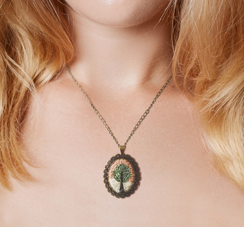 قلادة هدية مع حجر الفسيفساء الطبيعي صناعة يدوية