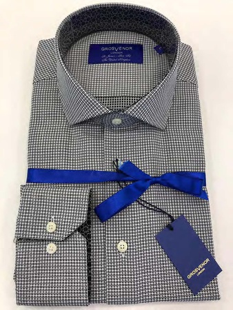 Erkeklerin gömlekleri