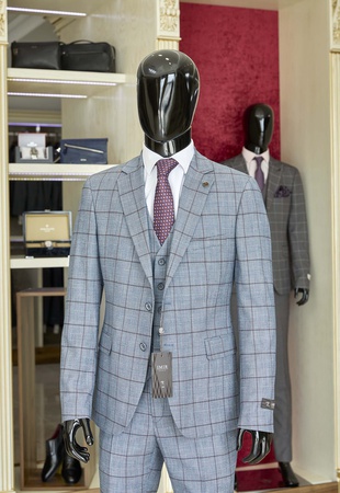 Men's suits of various styles, high quality