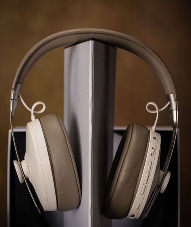Sennheiser Momentum 3 Gürültü Önleyici Kablosuz Kulaklık