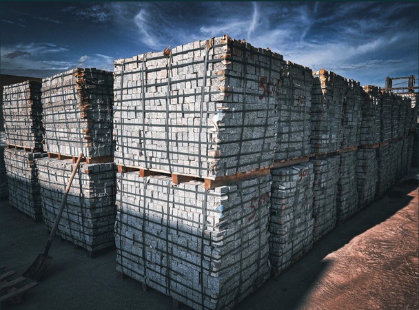 Granite stone blocks color gray Kuksaroy