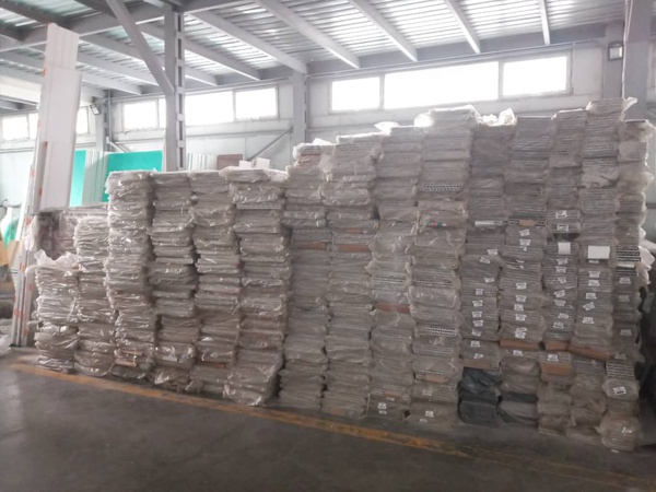 ÜRÜNLER İÇİN PVC PROFİLLERİN TOPTAN VE PERAKENDE SATIŞI. PENCERELER, KAPILAR. PENCERELER, KAPILAR İÇİN DONANIM SATIŞI. CAM, PENCERELER.