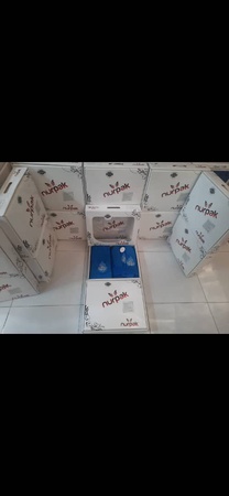 Подарочный набор ( халат , полотенце)