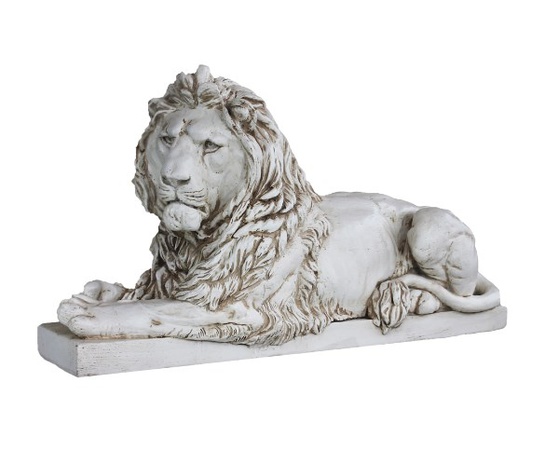 Лев лёжа на подставке Б