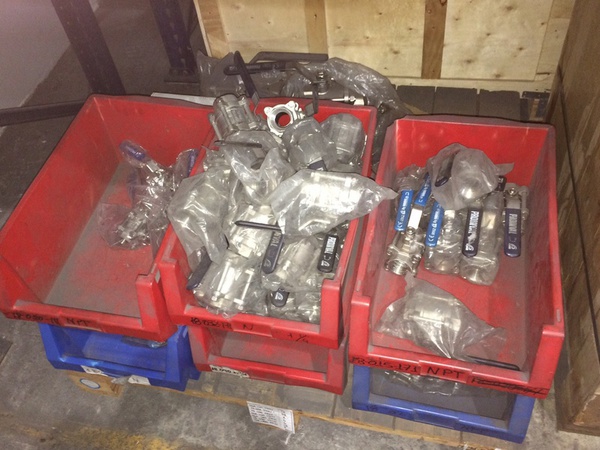 Kapatma ve kontrol vanaları.