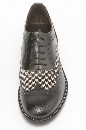 حذاء أسود مع المهر n102