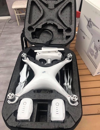 dji phantom 4 pro drone Bundle