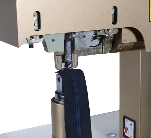 Автоматический станок для склеивания, отрезки и молотка / правки, модель: HM-296