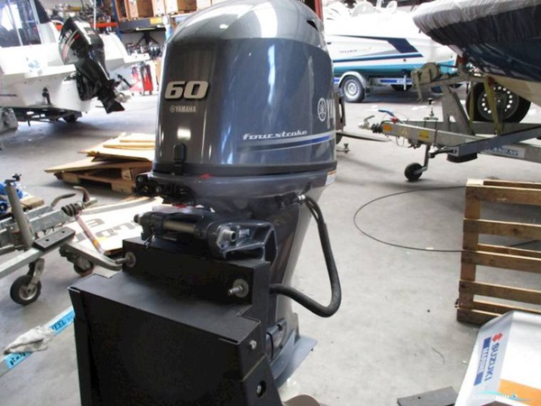 Подержанный 4-тактный подвесной мотор Yamaha мощностью 60 л.с.