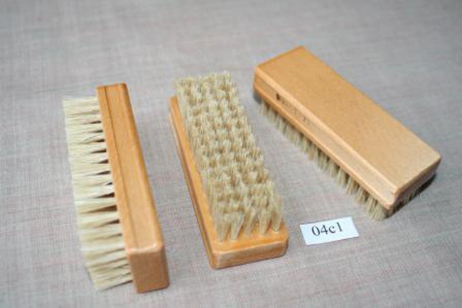 Щетки одежные