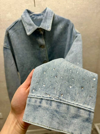 Taşlı denim gömlek