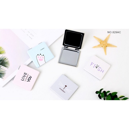 Çok renkli vinil kaplamalı katlanır kare çift cep aynası