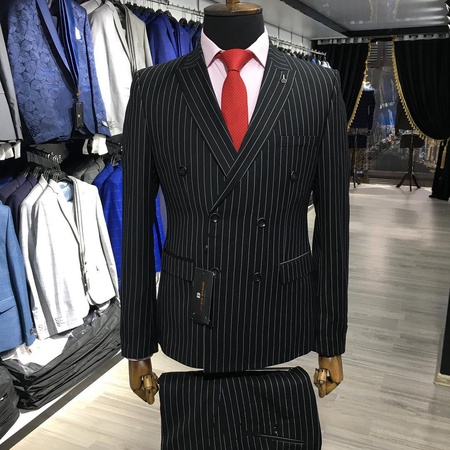 Мужские костюмы