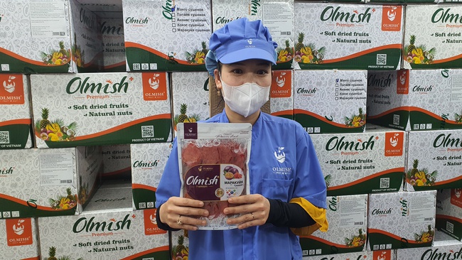 Kurutulmuş ÇARKIFELEK MEYVESİ. OLMISH fabrikalarından kurutulmuş meyveler