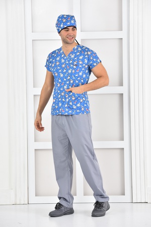 Узорчатый медицинский топ