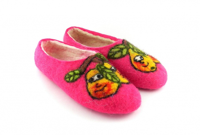 Женские тапочки «Веселые грушки»