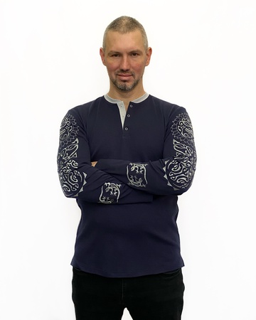 качественные футболки с вышивкой, качественные свитшоты с вышивкой, качественные джемпера с вышивкой