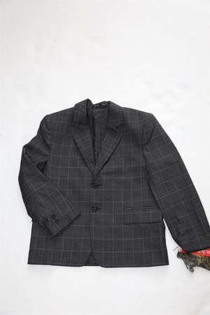 Erkekler için okul kıyafetleri